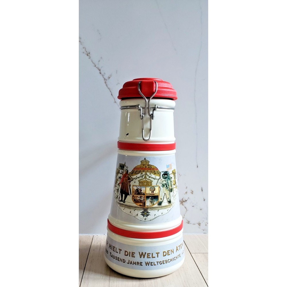 Vintage Canister Jar Tall Red Ceramic Swing‎ Top Astronaut Weltgeschichte